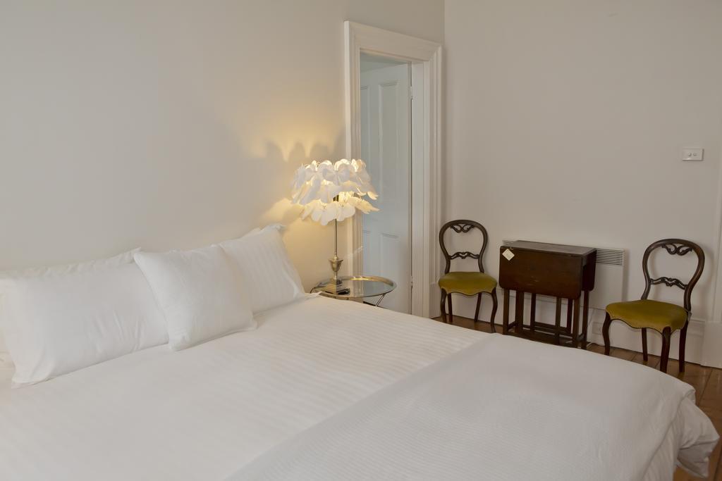 Mollisons Aparthotel Кайнтън Екстериор снимка