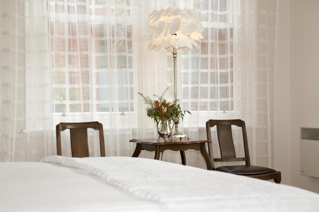 Mollisons Aparthotel Кайнтън Екстериор снимка